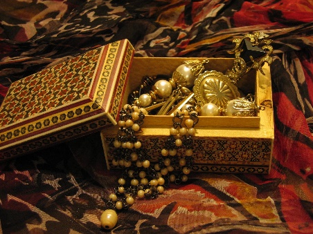 oriental jewel case